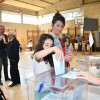 Pontevedreses votando en las elecciones municipales del 26M