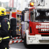 Intervención de los Bomberos y la Policía por un incendio subterráneo en Loureiro Crespo