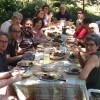 Luis Bará comiendo con amigos en la jornada de reflexión del 12J