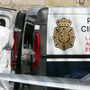 Vehículo del laboratorio de actuaciones especiales de la Policía Científica en San Mauro