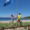 Izado da bandeira azul na praia de Montalvo