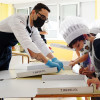 Sesión de cociña con Giuseppe Verniero no proxecto 'Horta chef' do colexio Campolongo 