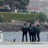 Traslado do corpo atopado no mar ao peirao de Portonovo pola Garda Civil