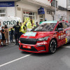 Protesta dos traballadores de ENCE na saída de La Vuelta en Sanxenxo