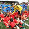 Denis Suárez visita o campus de fútbol que leva o seu nombre en Pontevedra