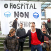 Marea Pontevedra colga un tear para reclamar o uso sanitario do Hospital Provincial
