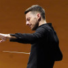 Roberto Baltar Gardón dirigiendo a la Orquestra Filharmónica Cidade de Pontevedra en el Concierto de Año Nuevo