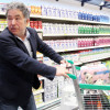 Miguel Anxo Fernández Lores (BNG) fai un oco na campaña para facer a compra