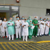 Minuto de silencio en Montecelo polos profesionais sanitarios falecidos pola COVID-19