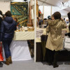 Feria de artesanía Pontenadal en la plaza del Teucro