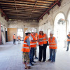 Lores, Anabel Gulías y los arquitectos do proyecto visitan la antigua Casa Consistorial