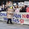 Protestas de vecinos de Monte Porreiro, bomberos y funcionarios municipales ante o pleno