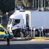 Atropello de un ciclista por un camión en la entrada al muelle de Vilagarcía