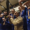 El Teucro celebra el título de liga y el ascenso a Asobal en el Municipal