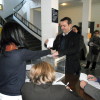 Luis Bará votando na delegación de Sanidade, na avenida de Vigo