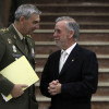 O xeneral Alonso e Celestino Lores á súa chegada ao acto de entrega da insignia de ouro dos Amigos do Camiño Portugués á Brilat