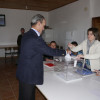 Mario Conde votando en la localidad ourensana de A Mezquita