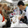 Cooperativas artesanais infantís que venderon os seus produtos na Praza de Ourense