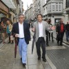 La delegación portuguesa de Aveiro recorre la calle Michelena acompañados por el alcalde de Pontevedra