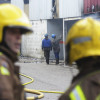 Tareas de extinción del incendio en el astillero de Praceres