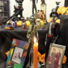 Escaparates con el 'Altar de Muertos' en Pontevedra