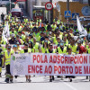 Marcha de traballadores de Ence desde a fábrica de Lourizán ao Porto de Marín