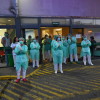 As policías Local e Nacional e Protección Civil aplauden aos sanitarios en Montecelo