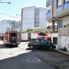 Intervención de los bomberos en un edifico de Marín