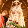 Traslado de la carroza procesional y ofrenda floral a la Peregrina