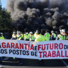 Protestas de persoal de Ence con cortes de tráfico entre Pontevedra e Marín