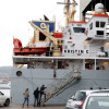 Buque 'Kristin C' en el puerto de Marín con dos polizones a bordo