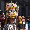 Traslado da carroza procesional para a ofrenda floral á Virxe Peregrina