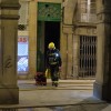 Intervención dos bombeiros nun edificio da Ferrería