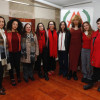 Participantes en 'Voilá la Femme', con la comisaria de la muestra, la alcaldesa de Marín, María Ramallo, y la catedrática Yolanda Herranz