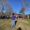 Los voluntarios de los centros Juan XXIII y Centro Prícipe Felipe llevaron a cabo una nueva limpieza de "basuraleza" en el Lago Castiñeiras. 