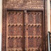 Porta tallada en madeira (1)