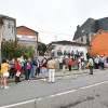 Concentración veciñal en Ponte Sampaio reclamando o retorno do médico á consulta