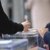 Pontevedreses votando nas eleccións xerais do 10N