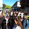 Protesta ante o Marcos da Portela para reclamar o pediatra en Monte Porreiro