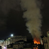 Incendio del edificio de La Moda Ideal en los soportales de A Ferrería
