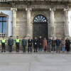Concentración en el Concello de Pontevedra en repulsa de los asesinatos de dos guardias civiles en Barbate