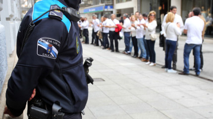 Protesta de la Policía Local de Pontevedra ante el Concello
