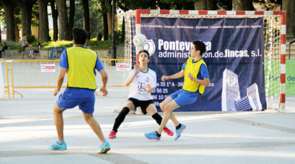 O fútbol sala pontevedresa bótase á rúa coa segunda edición do Futsal Street