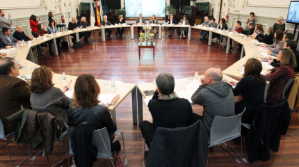 La Deputación constituye la Mesa del Turismo con representantes del sector público y privado