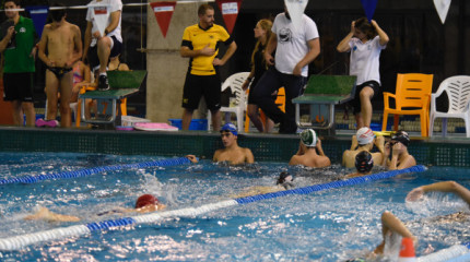 Máis de 100 nadadores participan no campionato galego de longa distancia
