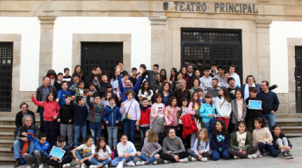 Presentación do Correlingua no Teatro Principal en Pontevedra